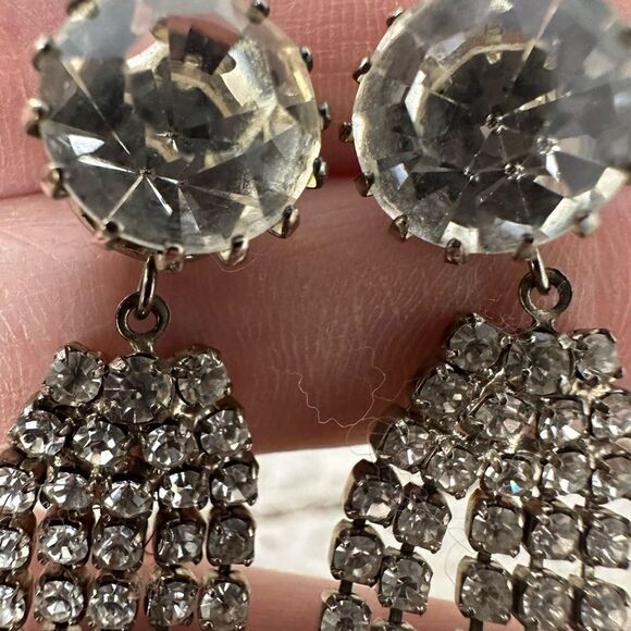 Vintage Old Hollywood Clear Rhinestone Earrings - Picture 5 of 6
